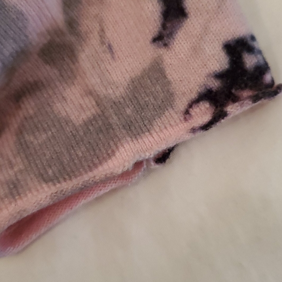 360 Cashmere Sweater - Picture 4 of 7